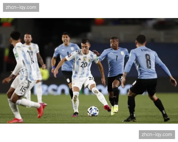 终场哨响,提前保级成功的海登海姆球员与球迷疯狂庆祝 终场哨响,提前保级成功的海登海姆球员与球迷疯狂庆祝