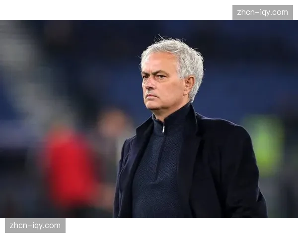 争议瞬间:本菲卡对阵马竞一役,关键点球判罚引发双方球员争执 争议瞬间:本菲卡对阵马竞一役,关键点球判罚引发双方球员争执